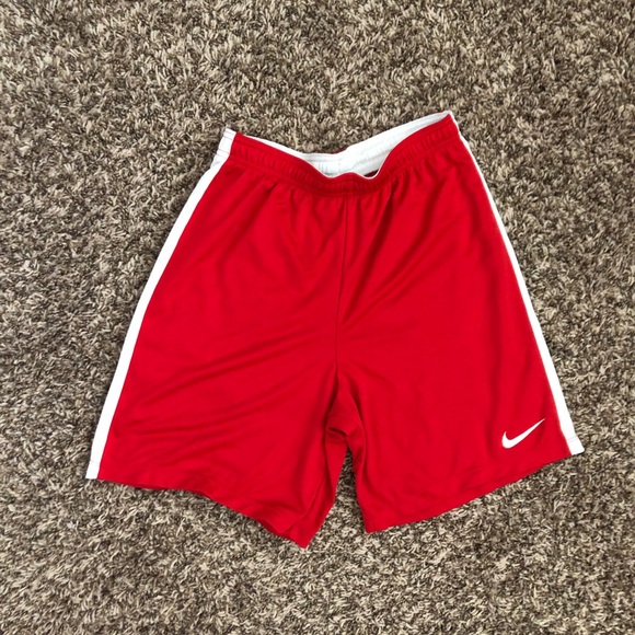 Boys Nike soccer shorts - Picture 4 of 6